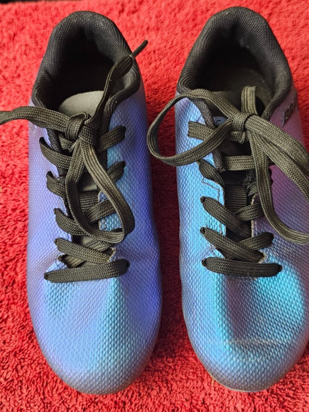 Brava Soccer Cleats - Boys Size 12